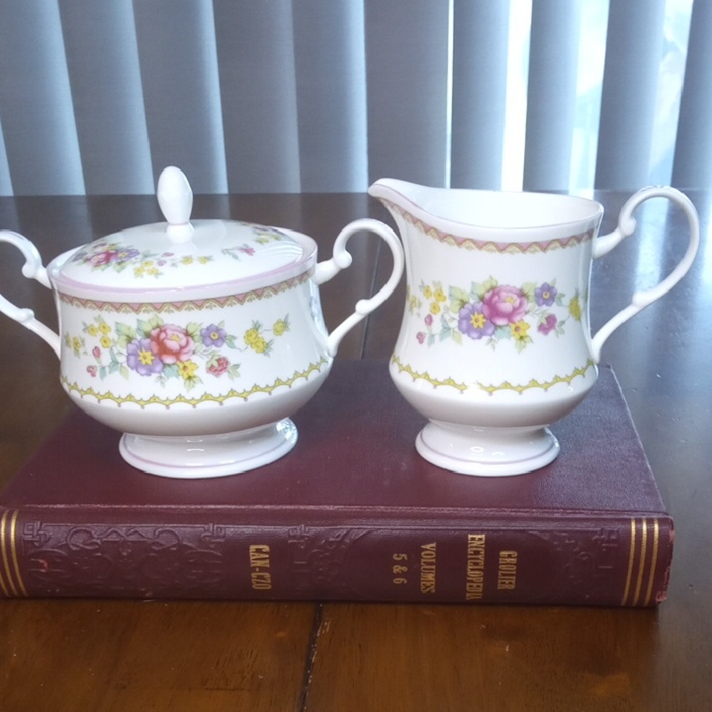 Vintage Mikasa Chestire Cream And Sugar